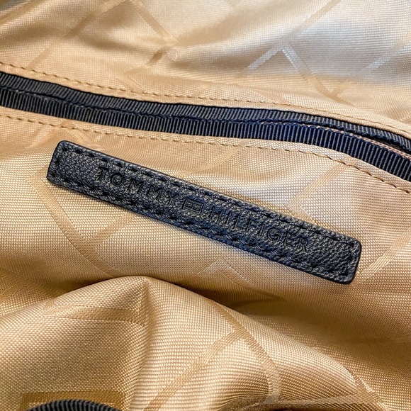 Tommy Hilfiger Tote Bag - Picture 3 of 5